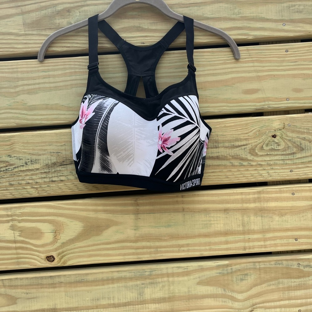 Victoria secret sports bra